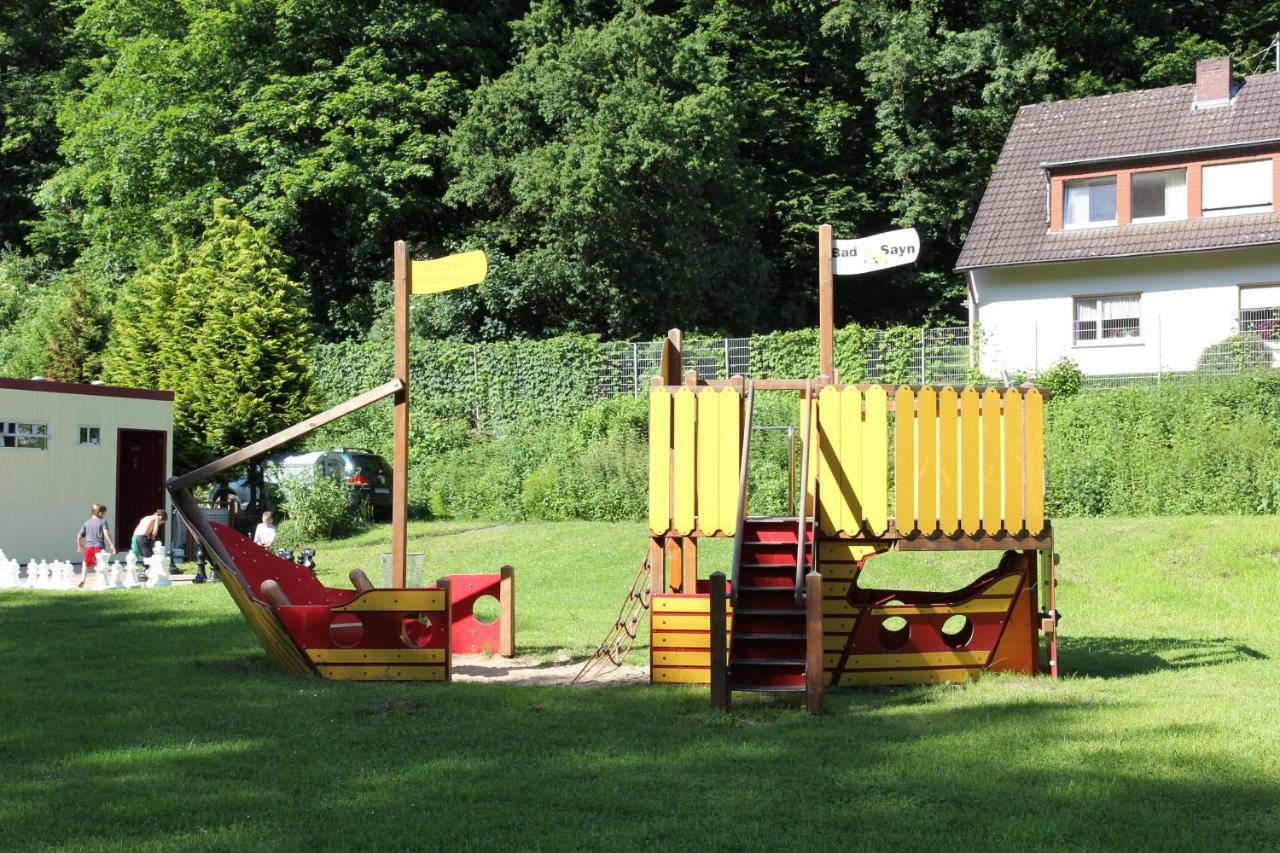 Ferienwohnung Sayn Bei Koblenz Бендорф Экстерьер фото